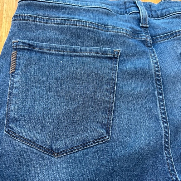 PAIGE Federal Men's Jeans Size 34 - Medium Wash, Blue Straight Leg - Picture 4 of 6